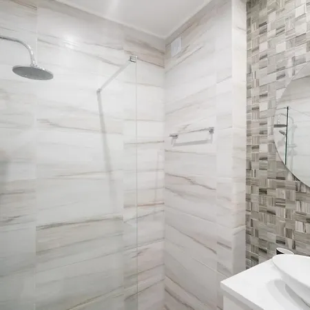 One Bedroom Seaview Urban *